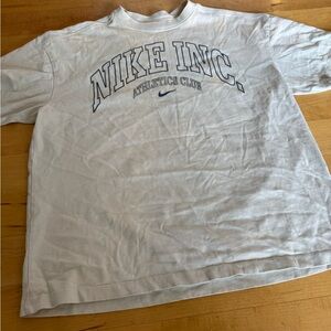 Nike Inc. White Short-Sleeve Graphic Tee